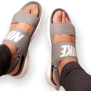 NWT Nike Tanjun Sandals Sz:10
